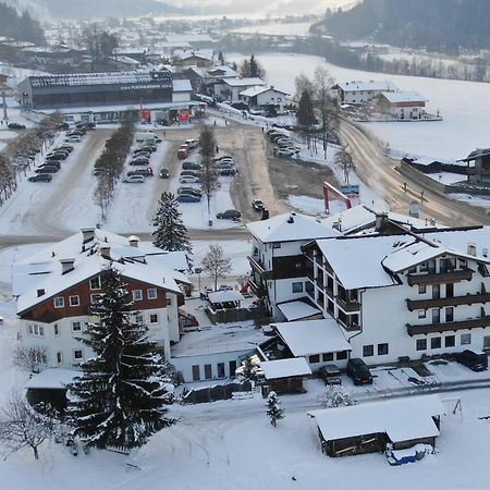 Sport Und Familienhotel Klausen Кирхберг ин Тирол Екстериор снимка