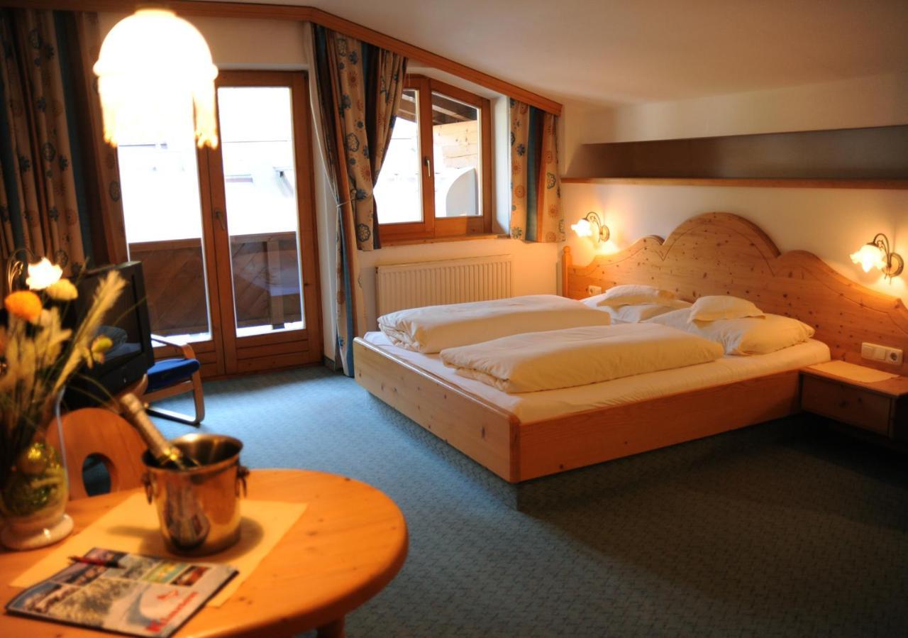 Sport Und Familienhotel Klausen Кирхберг ин Тирол Екстериор снимка