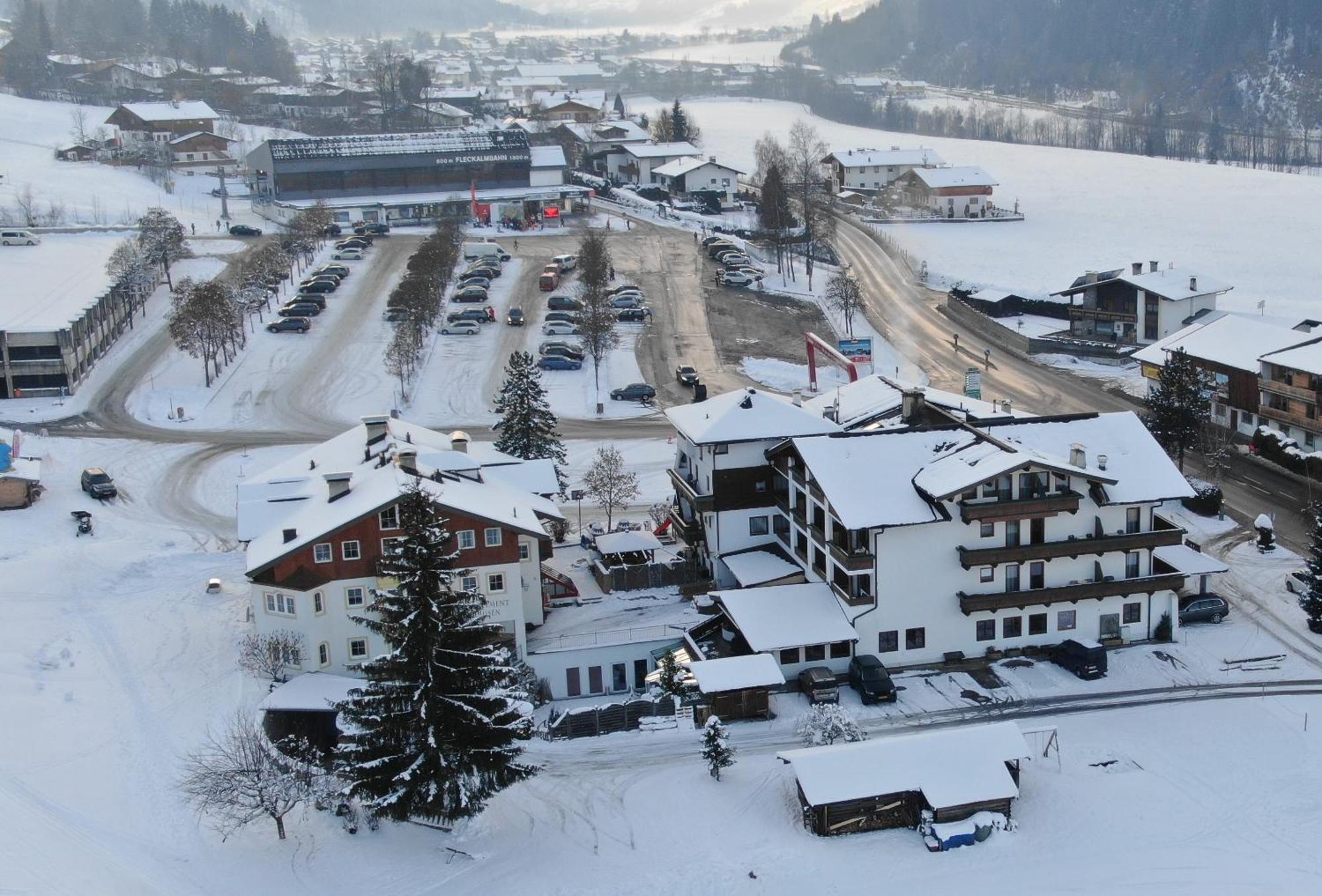 Sport Und Familienhotel Klausen Кирхберг ин Тирол Екстериор снимка