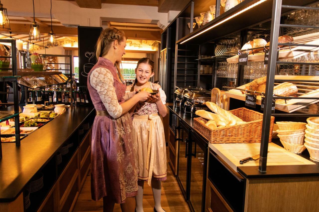 Sport Und Familienhotel Klausen Кирхберг ин Тирол Екстериор снимка